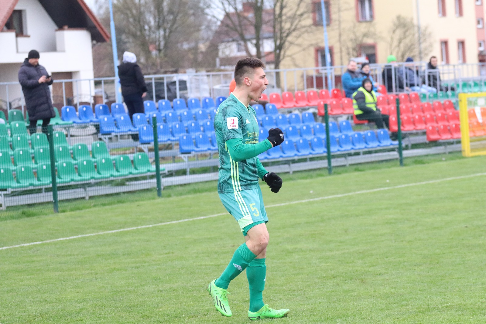 Pewne zwycięstwo Miedzi II Legnica z Gornikiem II