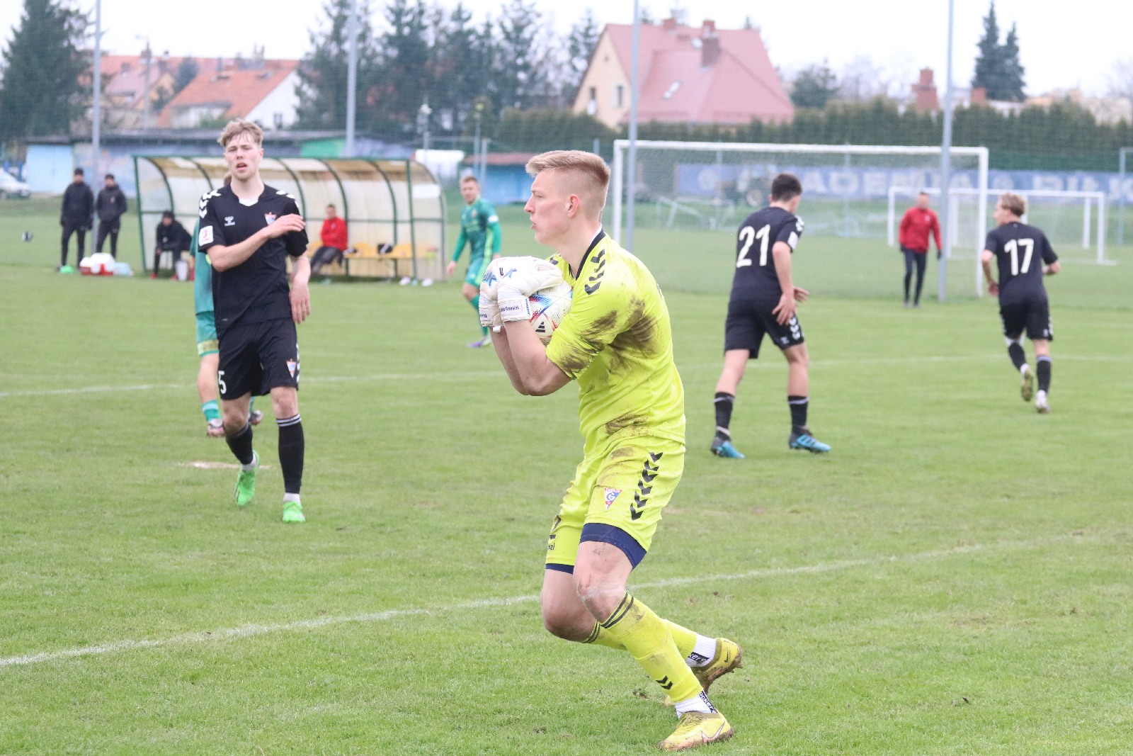 Pewne zwycięstwo Miedzi II Legnica z Gornikiem II