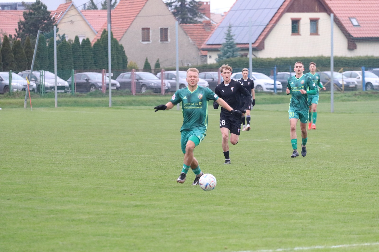 Pewne zwycięstwo Miedzi II Legnica z Gornikiem II
