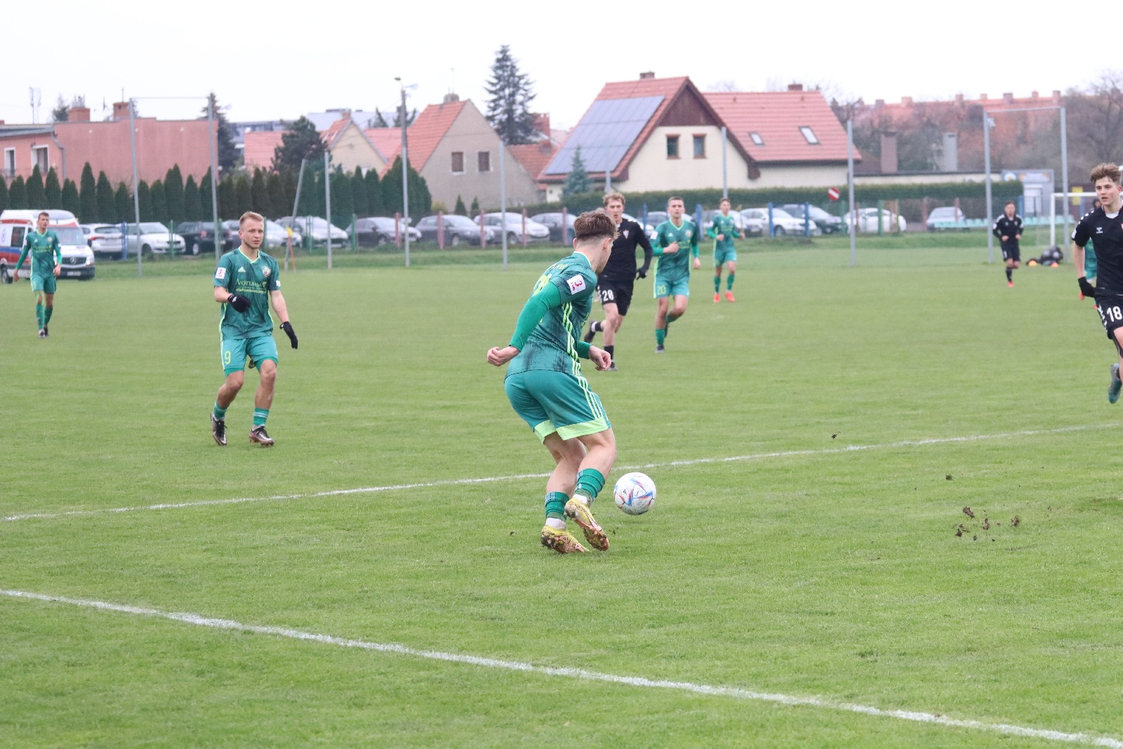 Pewne zwycięstwo Miedzi II Legnica z Gornikiem II