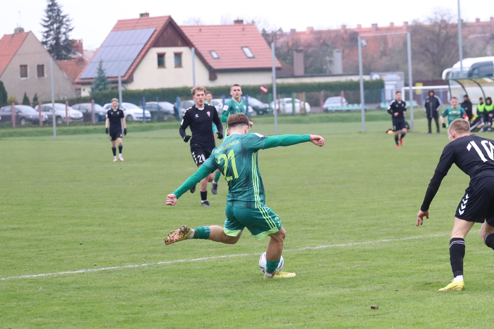 Pewne zwycięstwo Miedzi II Legnica z Gornikiem II
