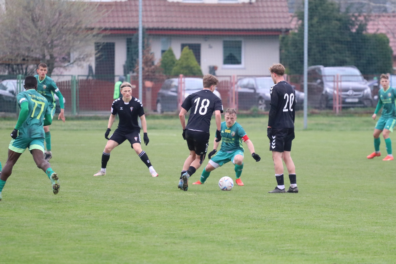 Pewne zwycięstwo Miedzi II Legnica z Gornikiem II
