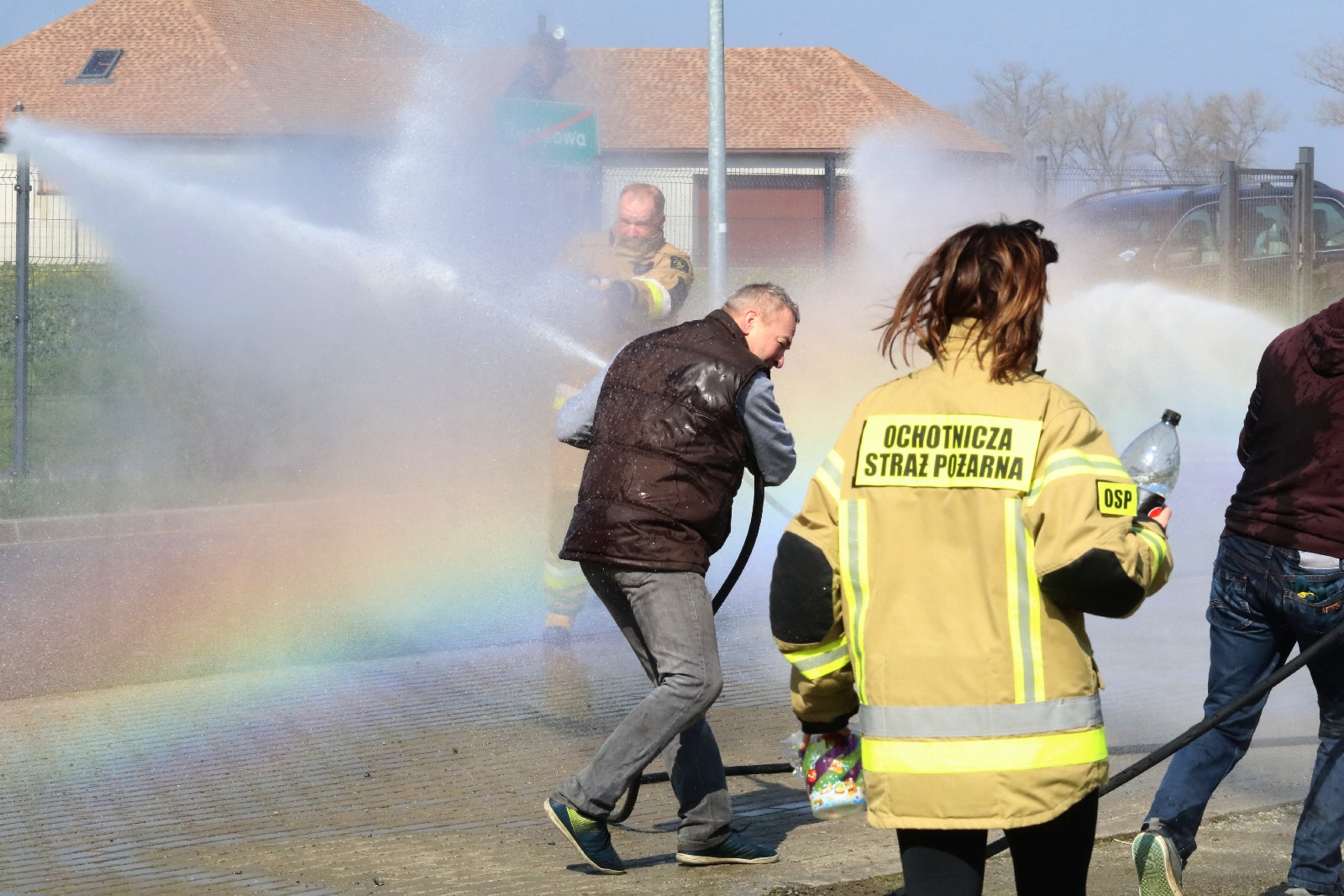 Lany Poniedziałek ze strażakami z OSP w Raczkowej      
