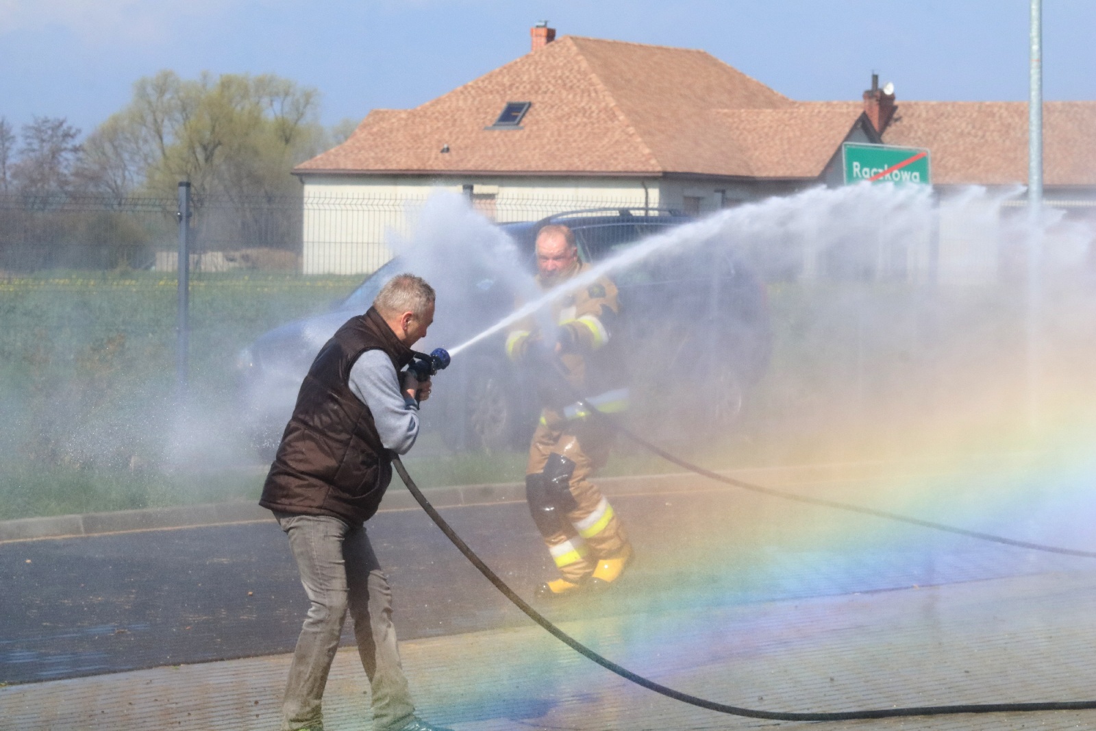 Lany Poniedziałek ze strażakami z OSP w Raczkowej      
