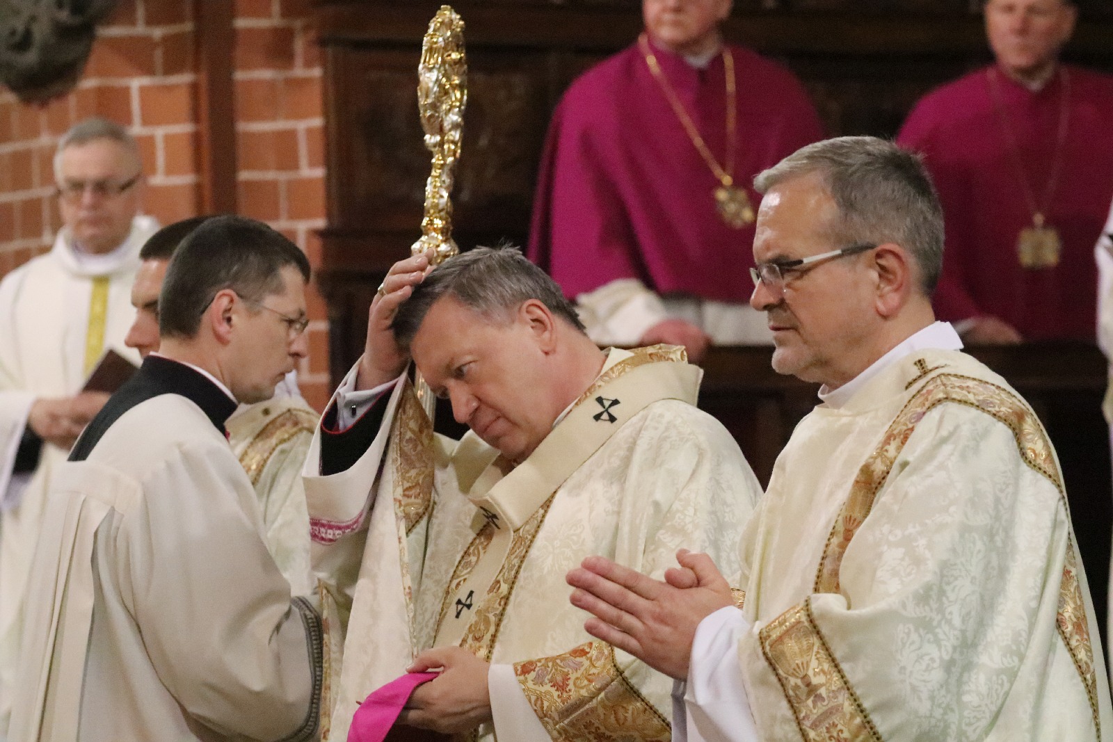 Święcenia biskupie księdza Piotra Wawrzynka	
