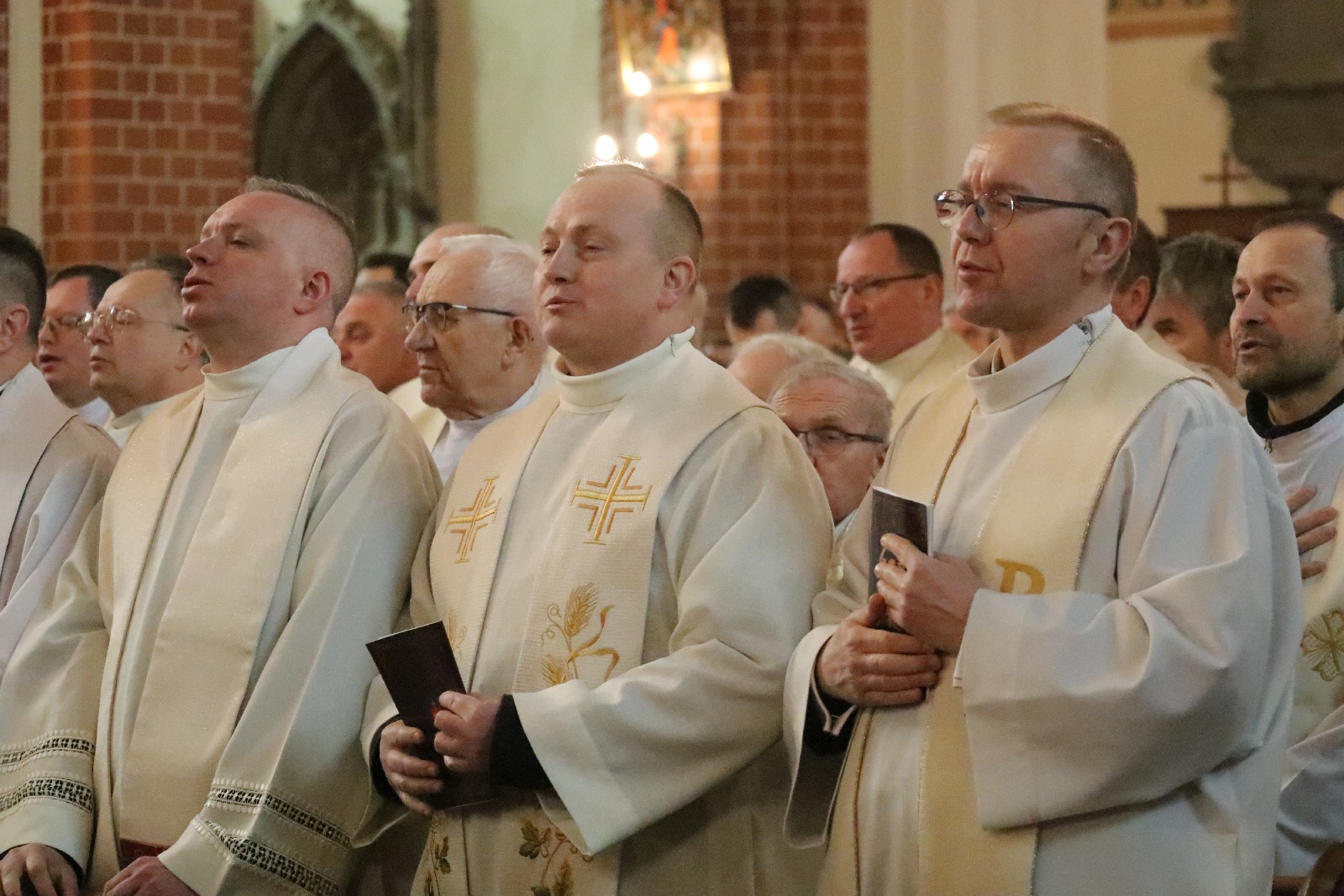 Święcenia biskupie księdza Piotra Wawrzynka	