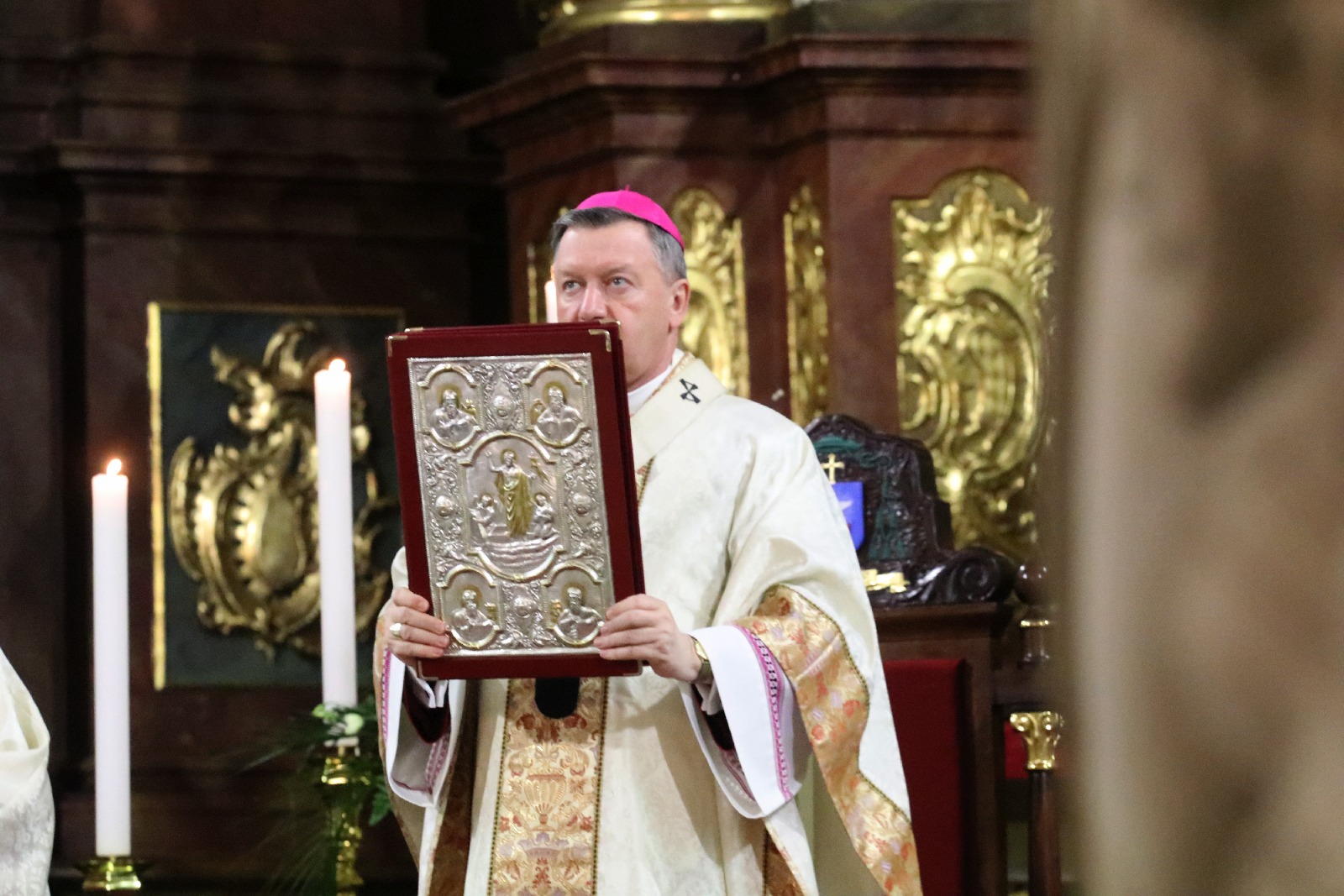 Święcenia biskupie księdza Piotra Wawrzynka	