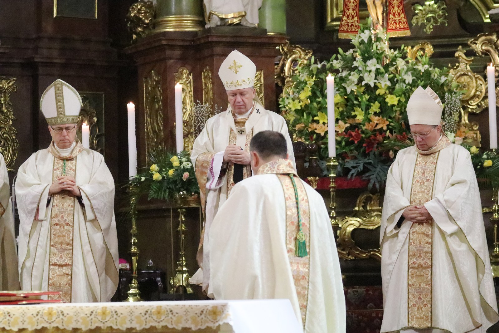 Święcenia biskupie księdza Piotra Wawrzynka	