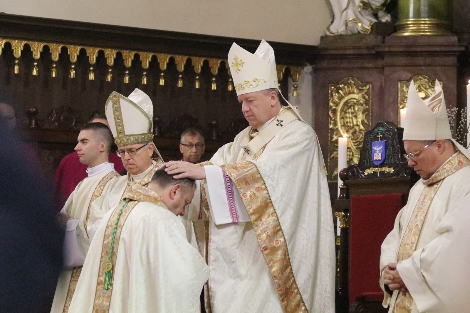 Święcenia biskupie księdza Piotra Wawrzynka	
