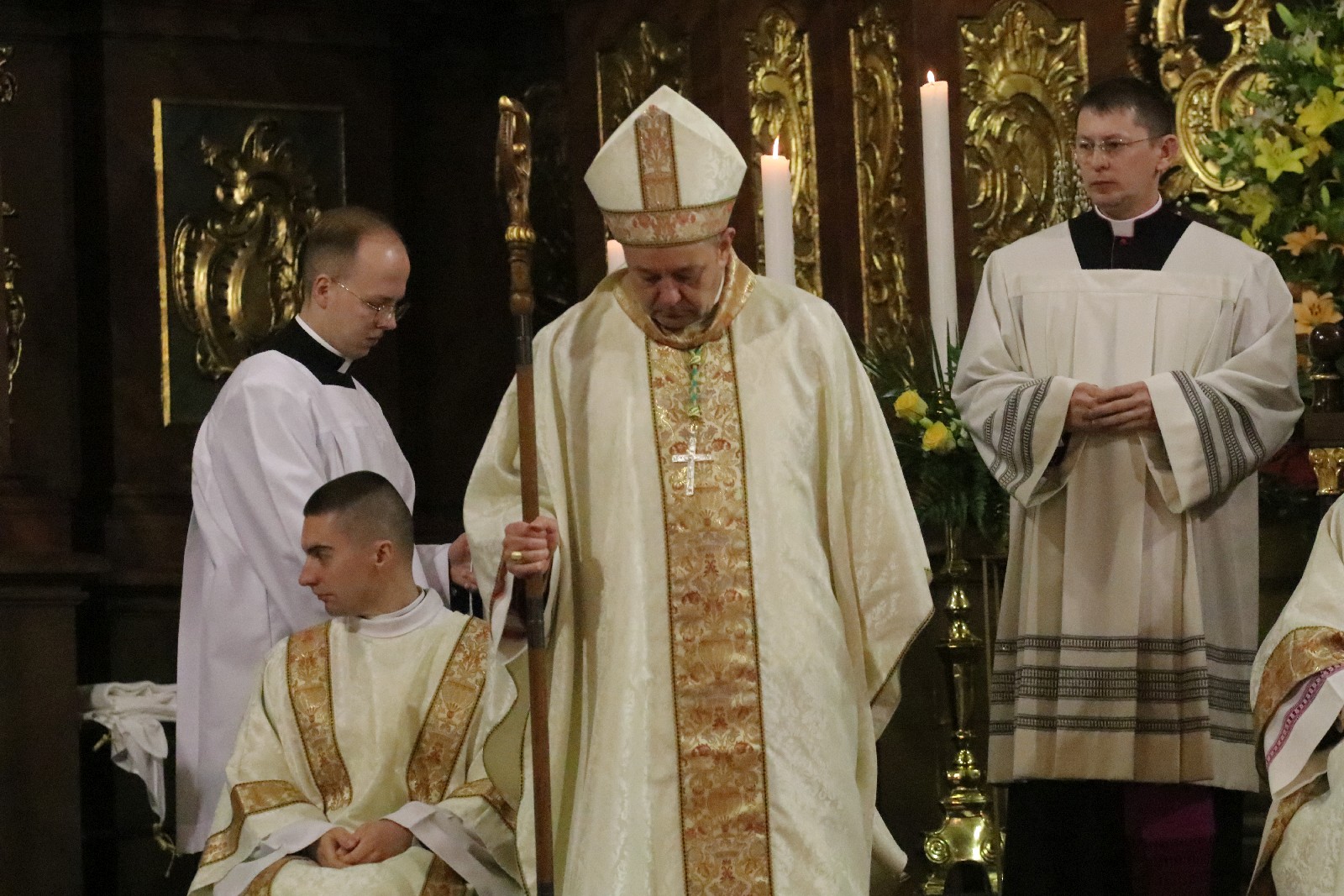 Święcenia biskupie księdza Piotra Wawrzynka	