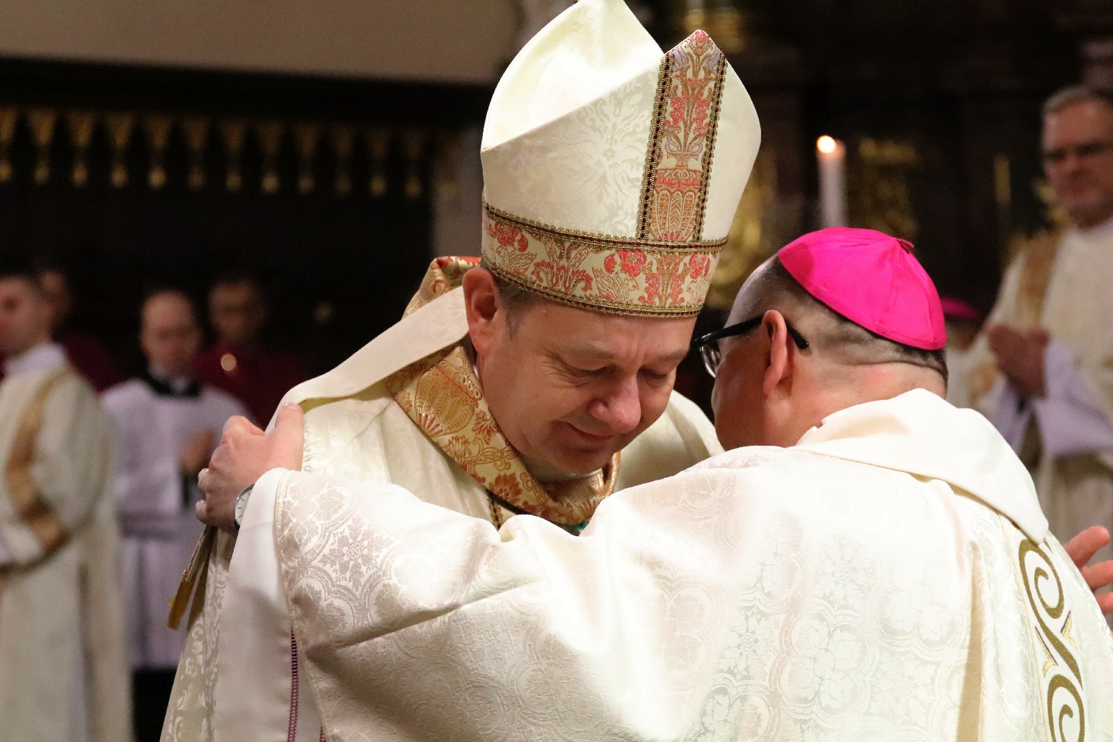 Święcenia biskupie księdza Piotra Wawrzynka	
