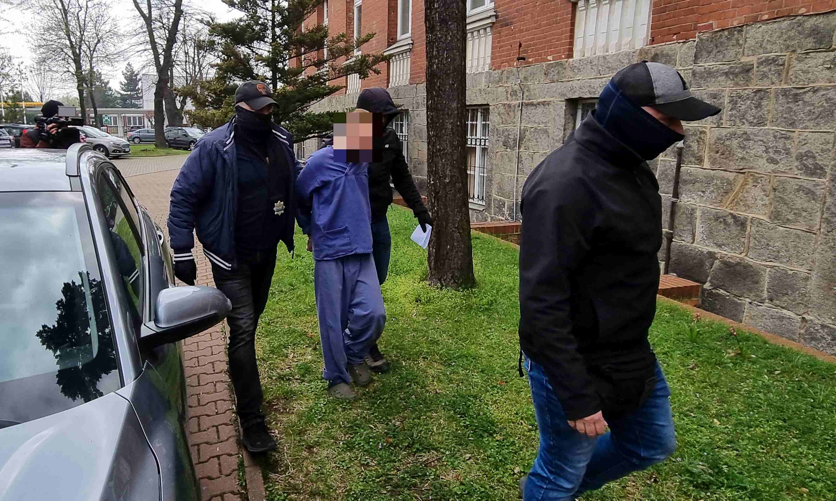 Nożownik ze Struga doprowadzony do prokuratury rejonowej