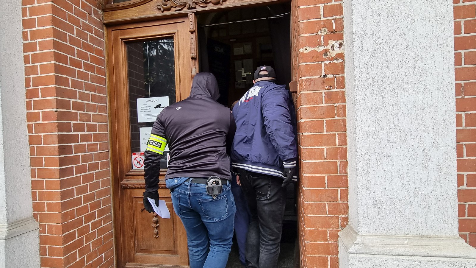 Nożownik ze Struga doprowadzony do prokuratury rejonowej