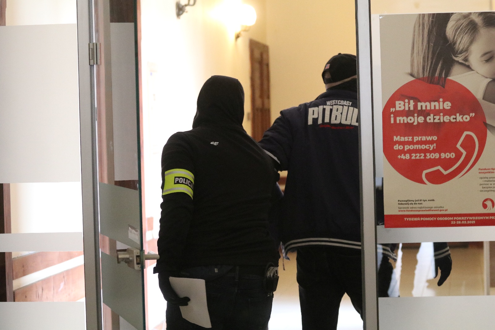 Nożownik ze Struga doprowadzony do prokuratury rejonowej