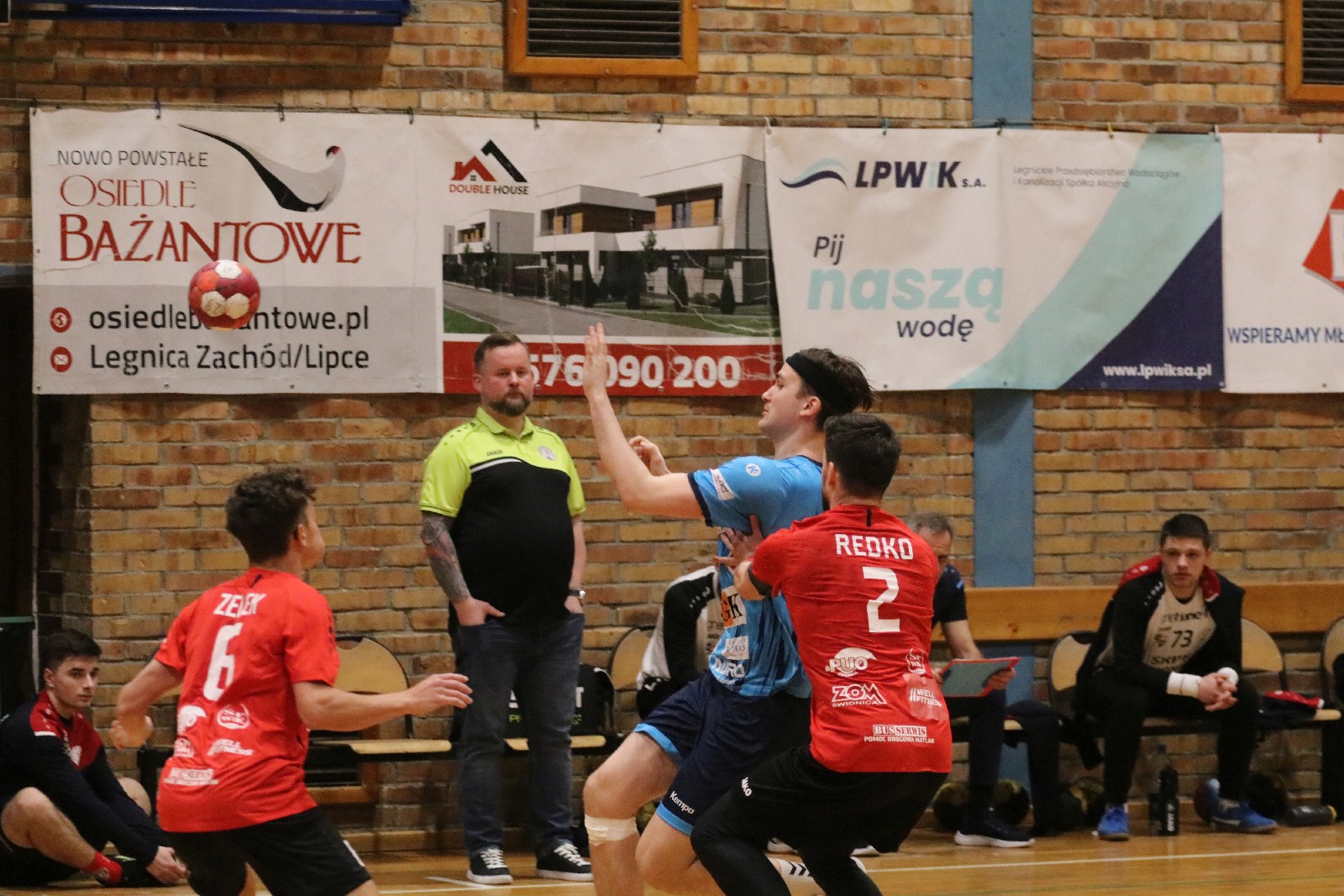 Pewne zwycięstwo Siódemki Miedź Huras Legnica
