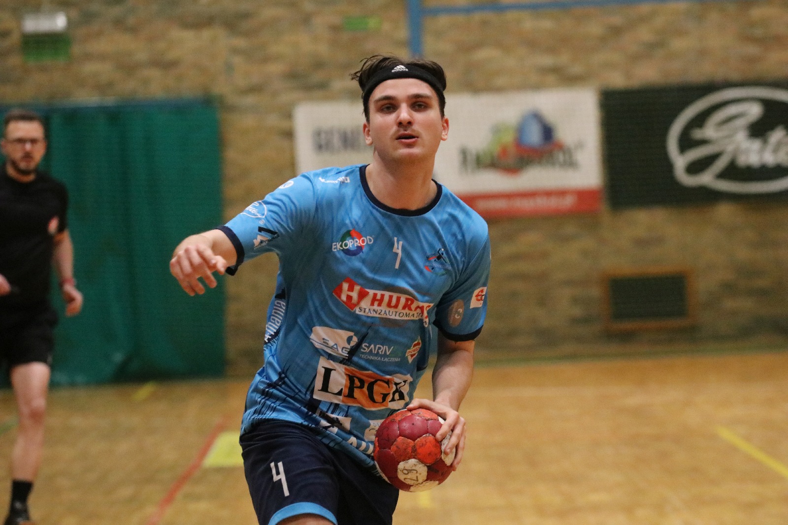Pewne zwycięstwo Siódemki Miedź Huras Legnica
