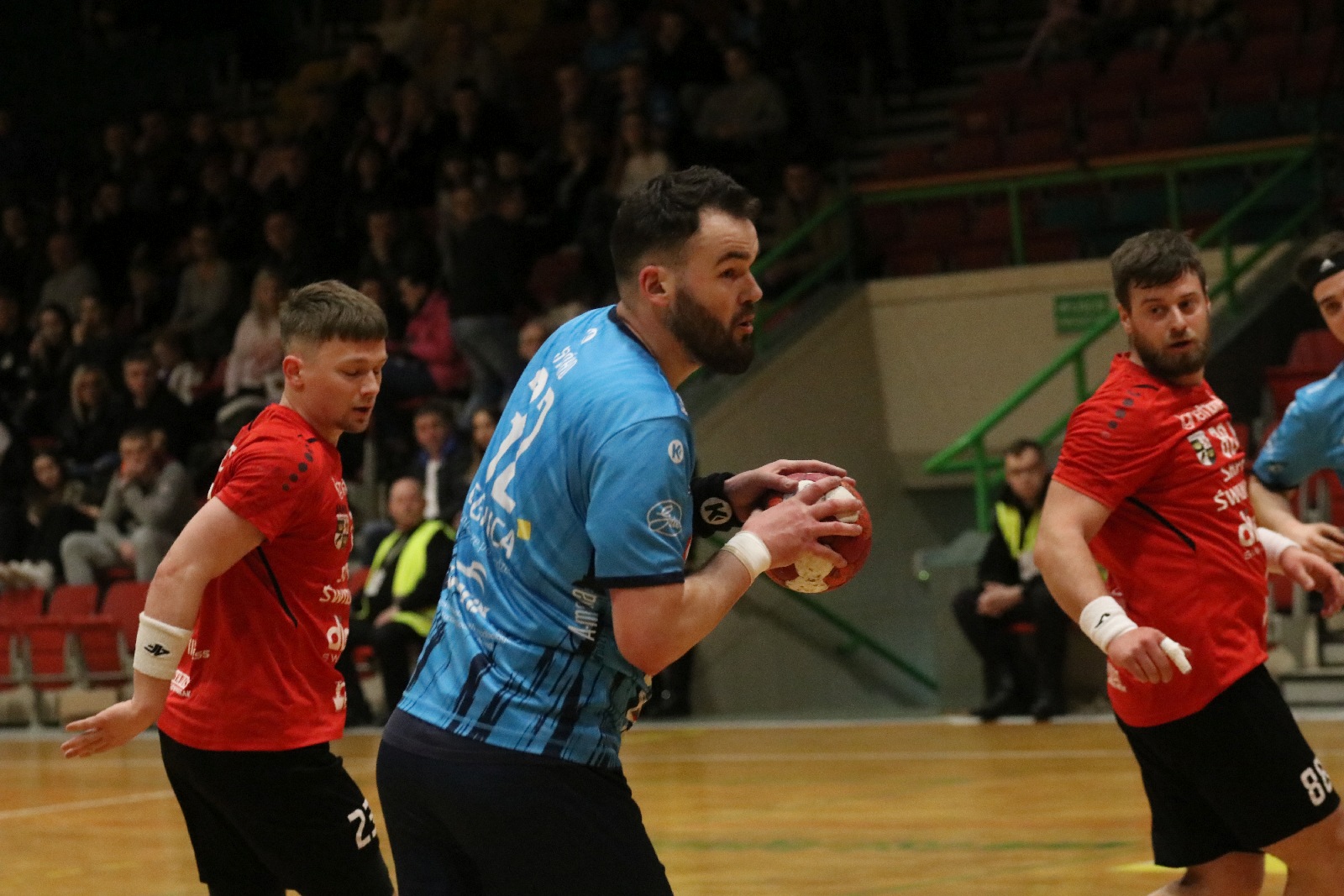 Pewne zwycięstwo Siódemki Miedź Huras Legnica