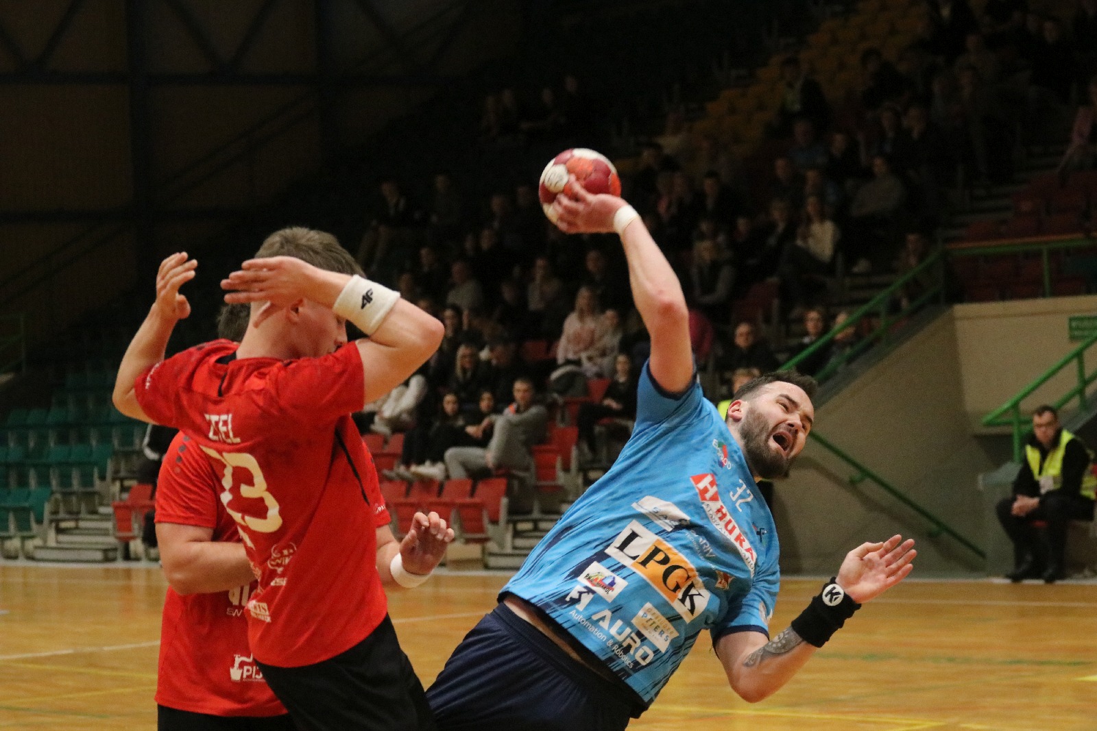 Pewne zwycięstwo Siódemki Miedź Huras Legnica