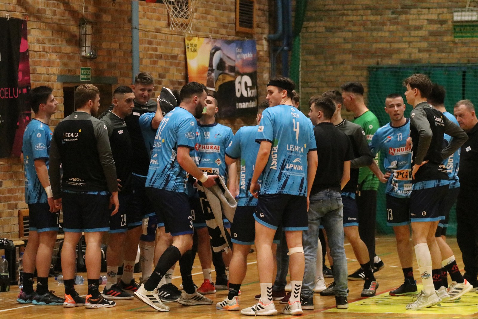 Pewne zwycięstwo Siódemki Miedź Huras Legnica
