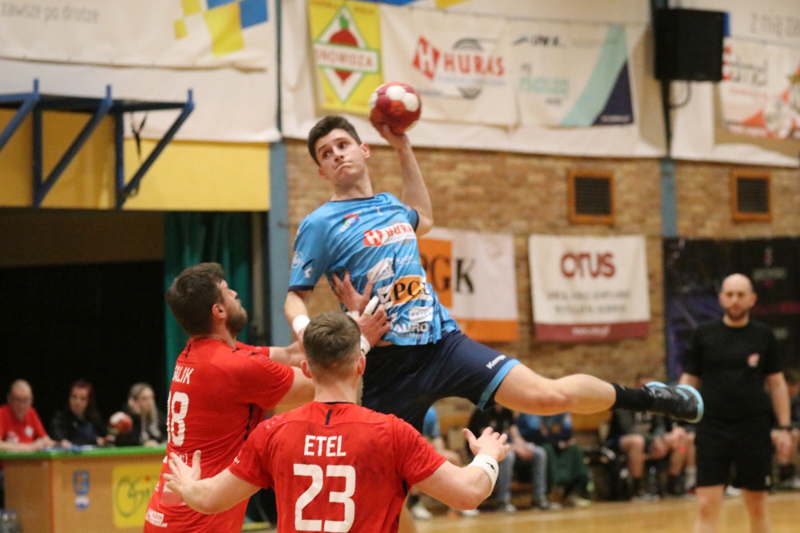Pewne zwycięstwo Siódemki Miedź Huras Legnica