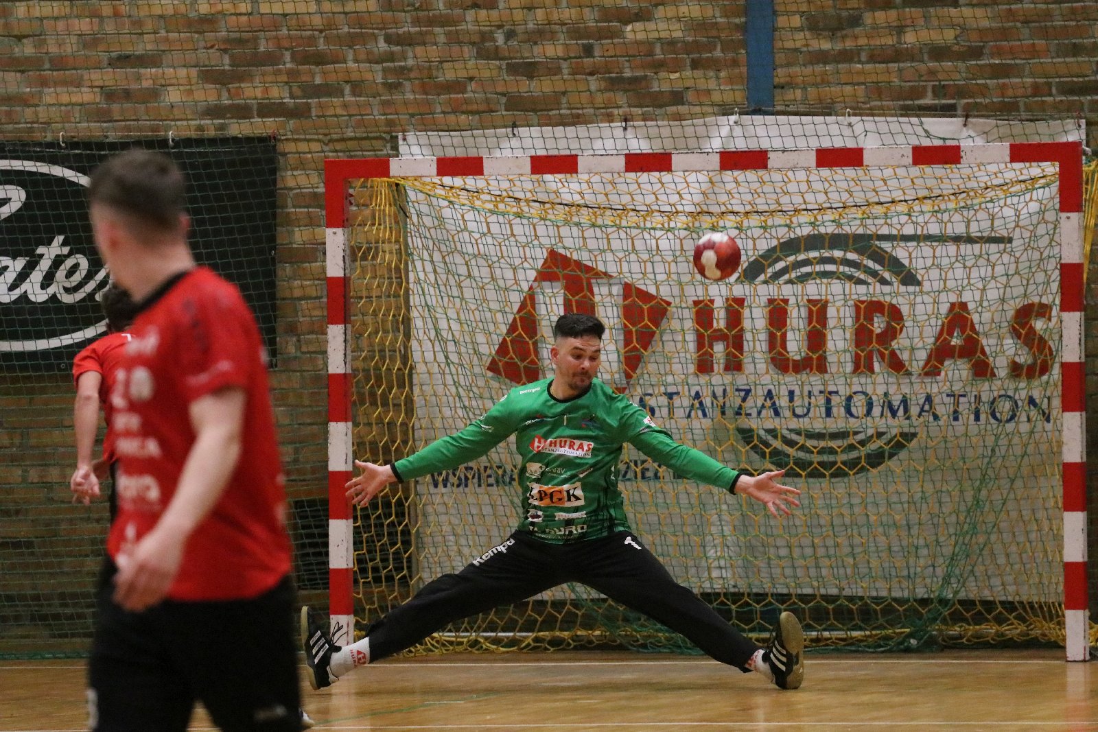 Pewne zwycięstwo Siódemki Miedź Huras Legnica