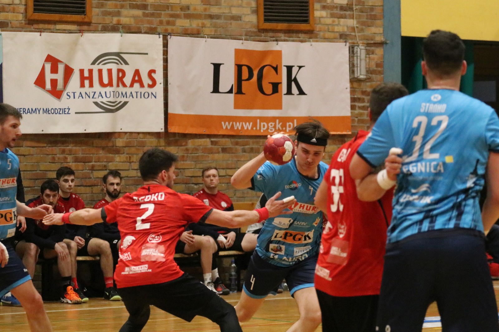 Pewne zwycięstwo Siódemki Miedź Huras Legnica