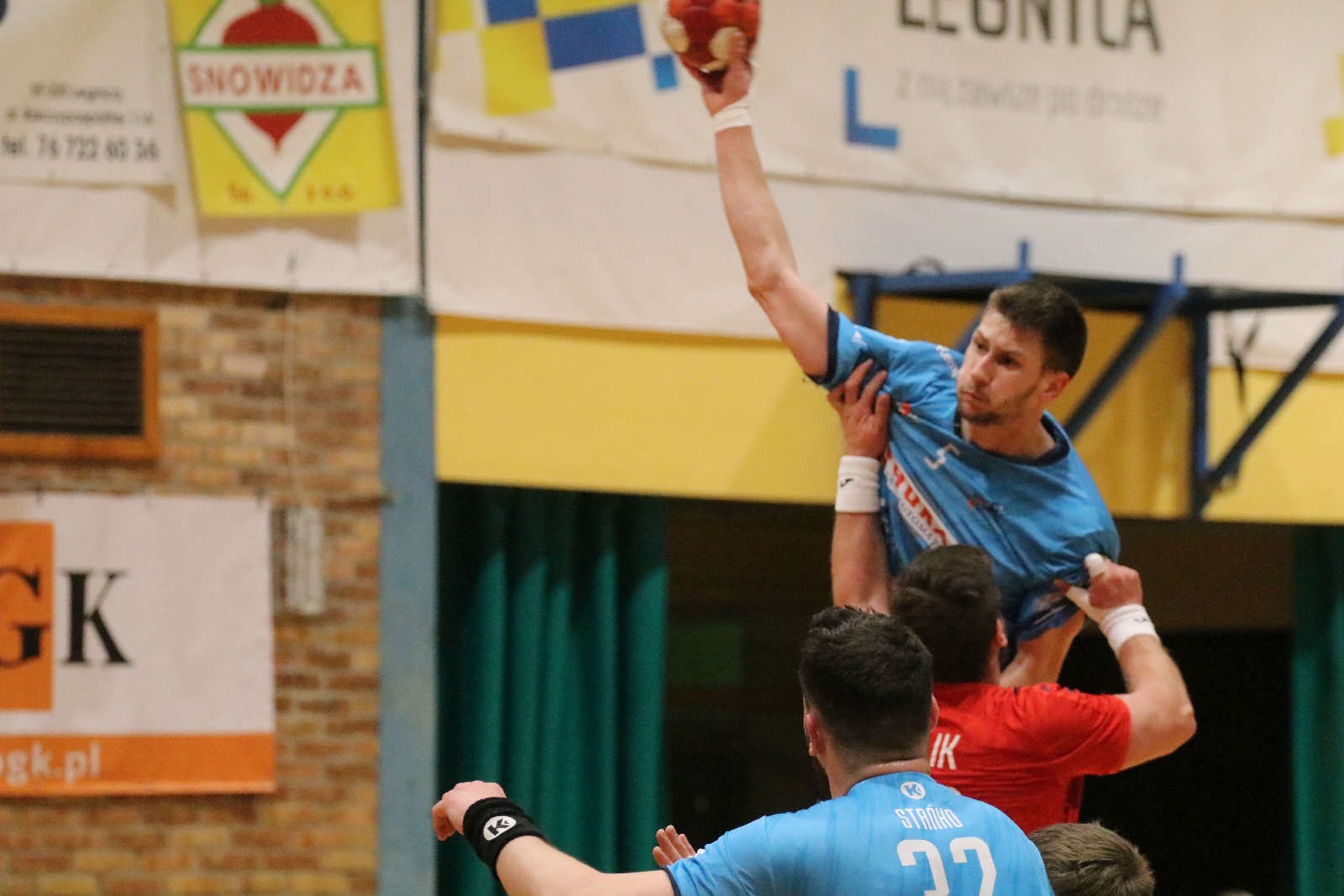 Pewne zwycięstwo Siódemki Miedź Huras Legnica