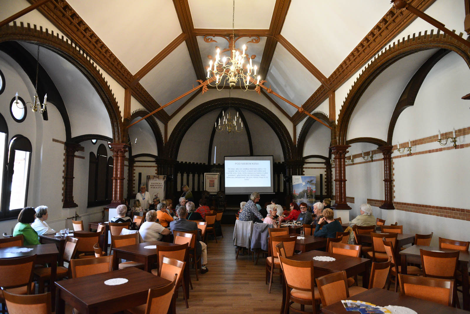 Napisała książkę o Kenii, swojej drugiej ojczyźnie