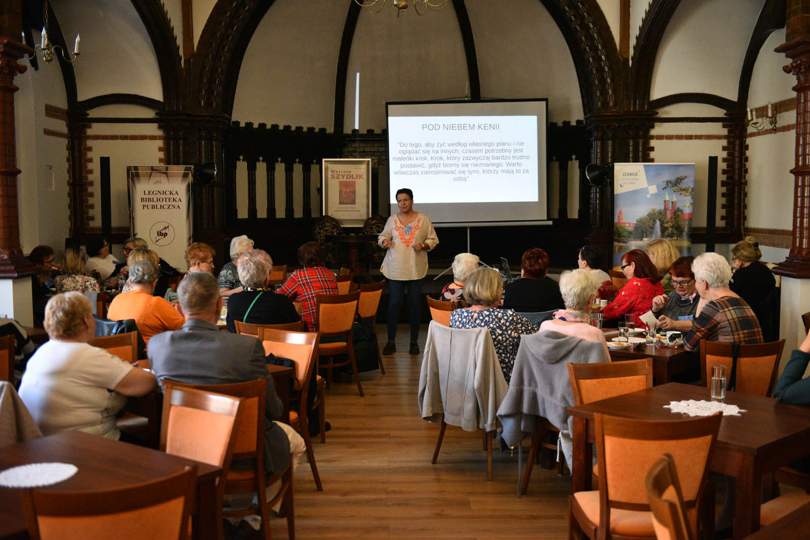 Napisała książkę o Kenii, swojej drugiej ojczyźnie