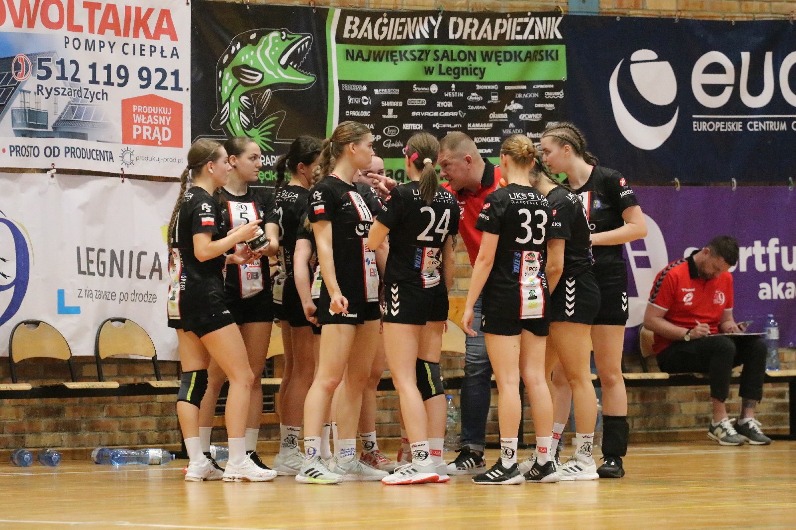 Dziewiątka Legnica gromi szczypiornistki z Krapkowic