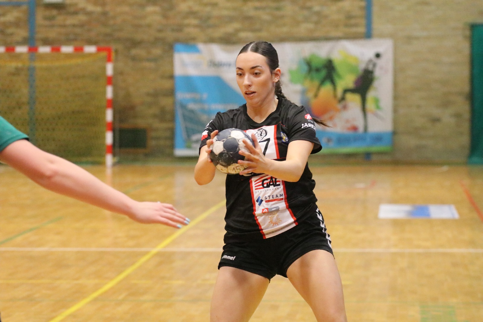 Dziewiątka Legnica gromi szczypiornistki z Krapkowic