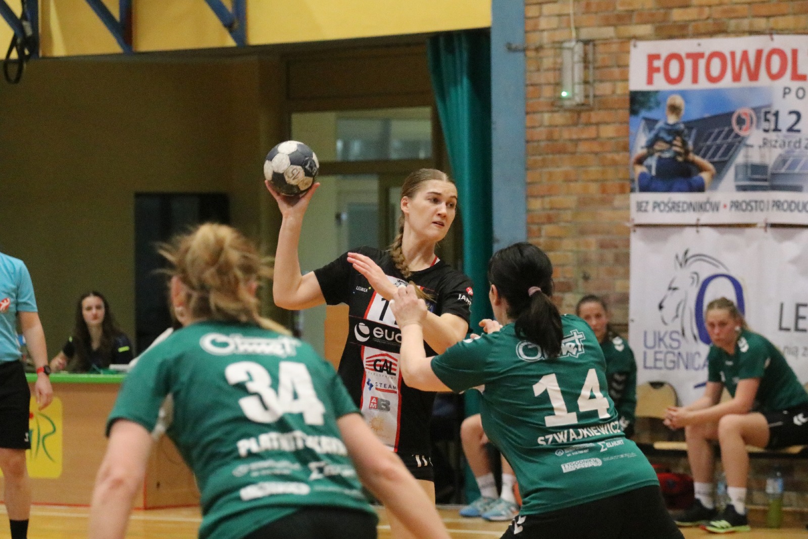 Dziewiątka Legnica gromi szczypiornistki z Krapkowic