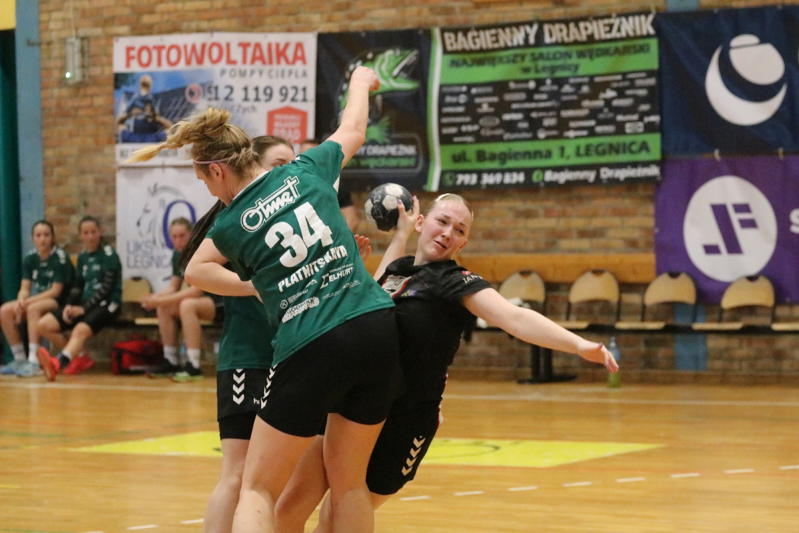 Dziewiątka Legnica gromi szczypiornistki z Krapkowic
