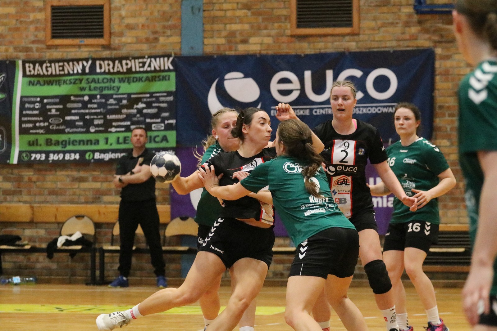Dziewiątka Legnica gromi szczypiornistki z Krapkowic