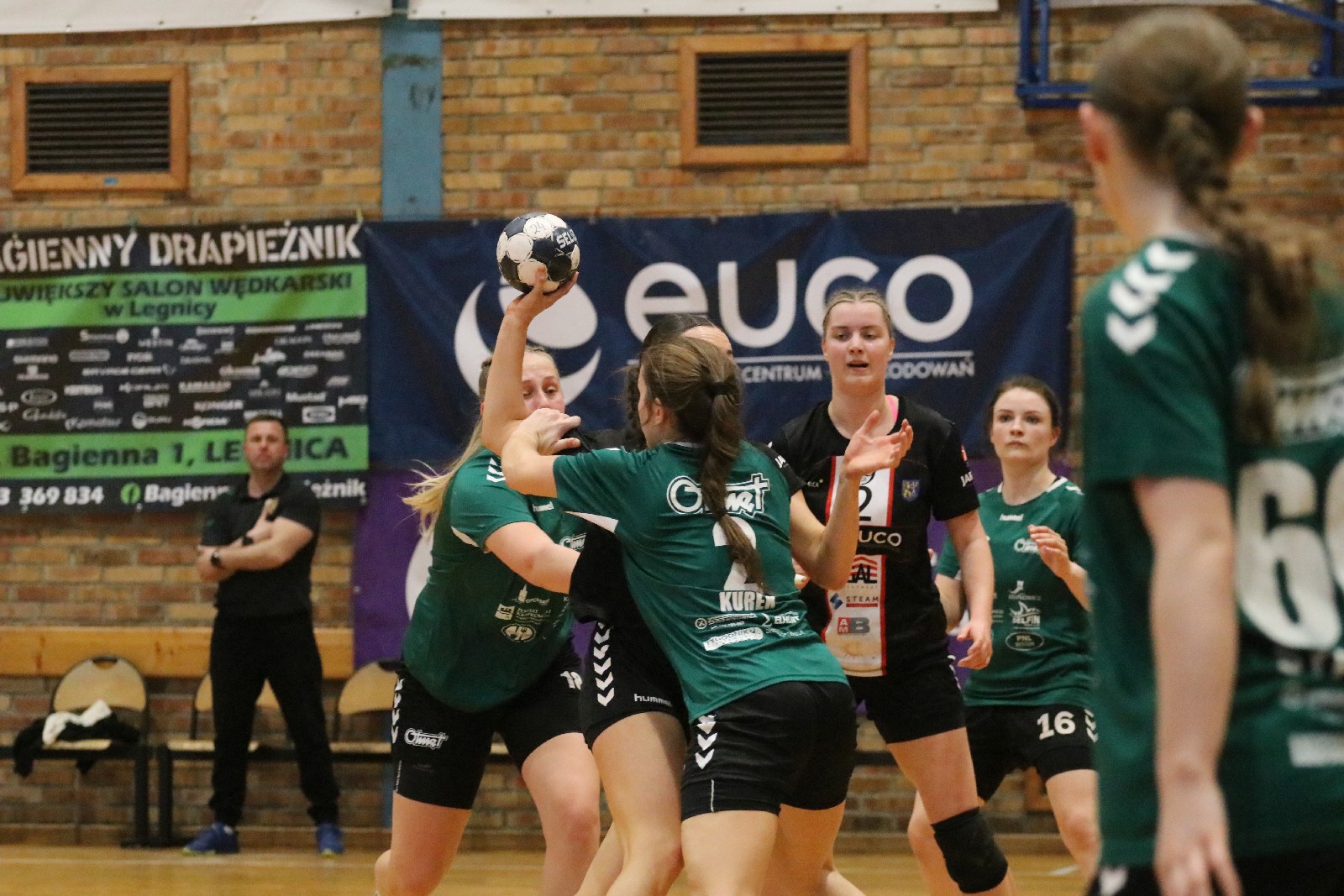 Dziewiątka Legnica gromi szczypiornistki z Krapkowic