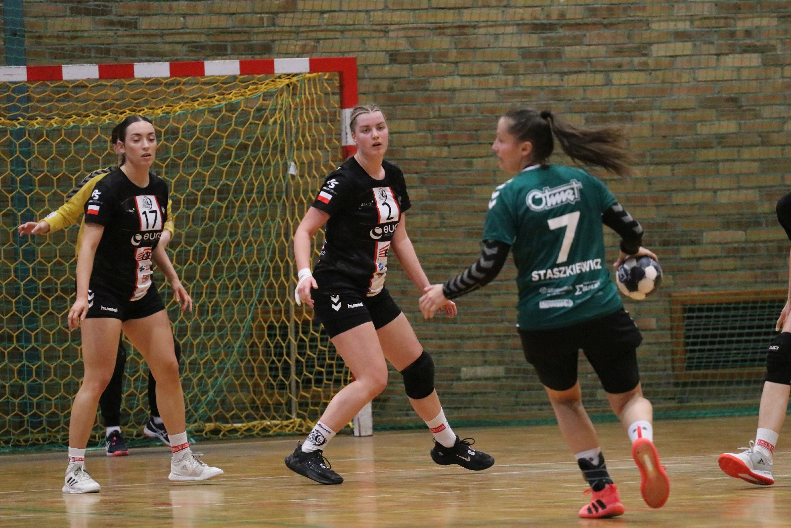 Dziewiątka Legnica gromi szczypiornistki z Krapkowic