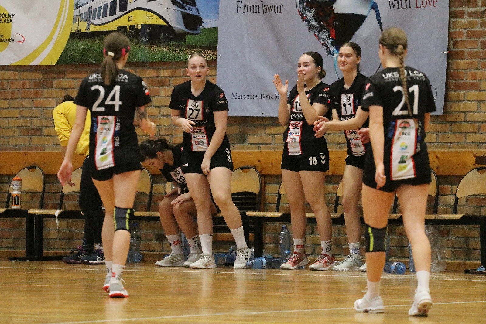 Dziewiątka Legnica gromi szczypiornistki z Krapkowic