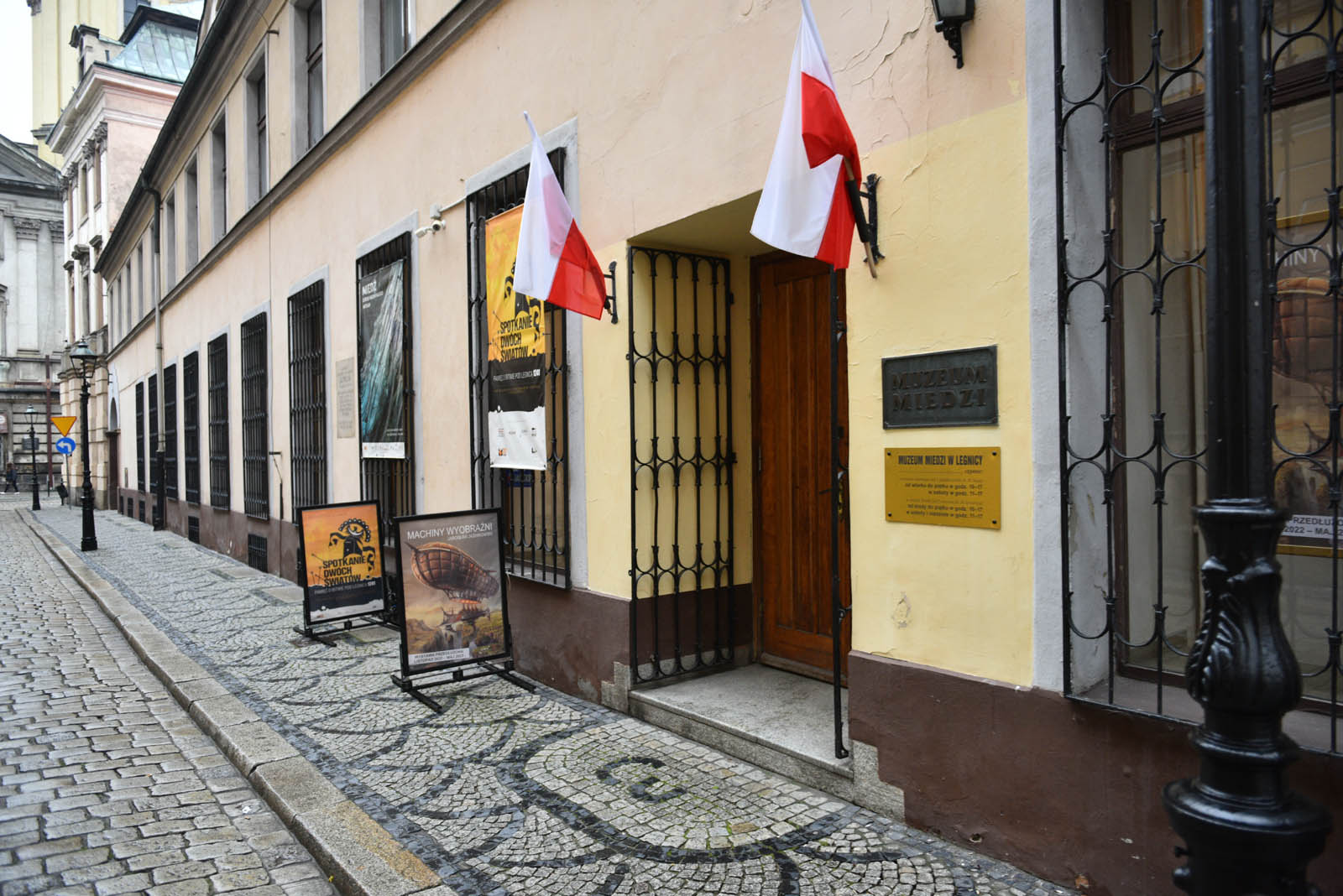 Srebrne Szkoły to wystawa, którą można zobaczyć w Muzeum Miedzi