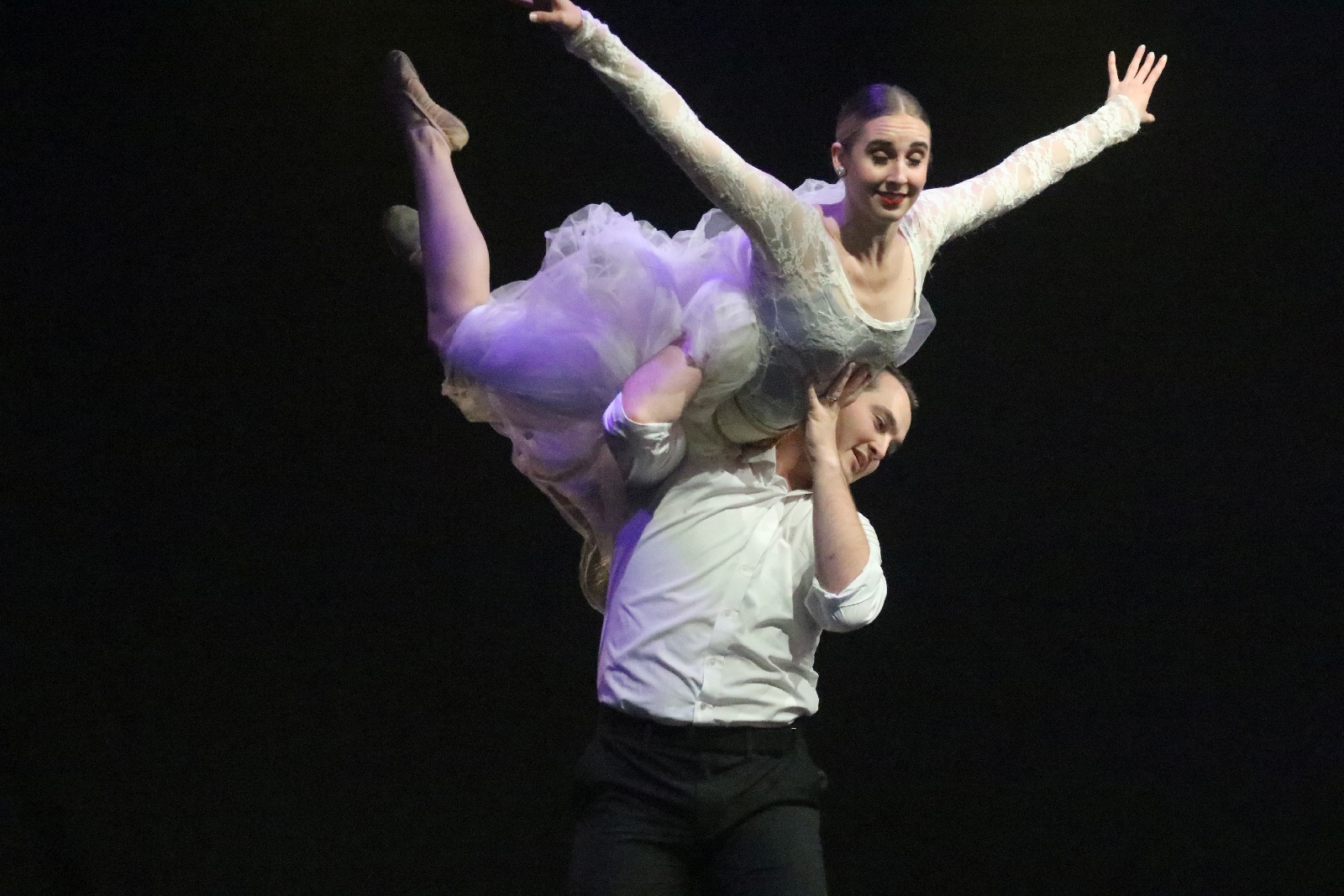 Ballet Magnificat w spektaklu Deliver us! (Wybaw nas)