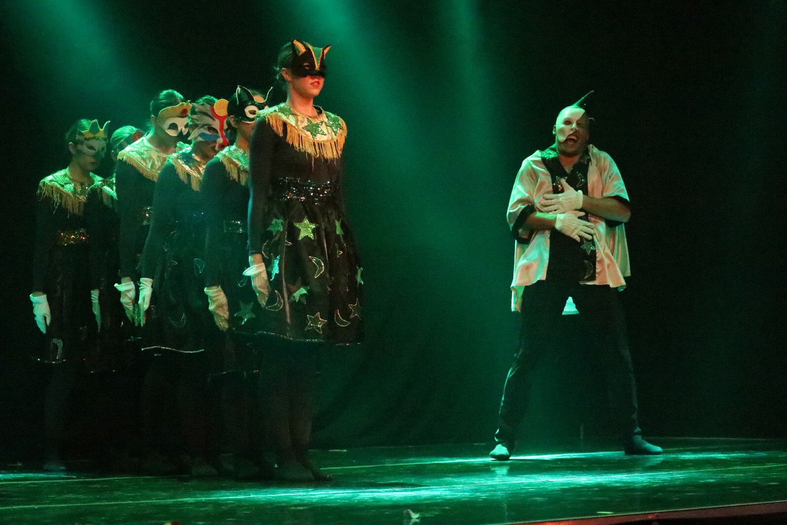 Ballet Magnificat w spektaklu Deliver us! (Wybaw nas)