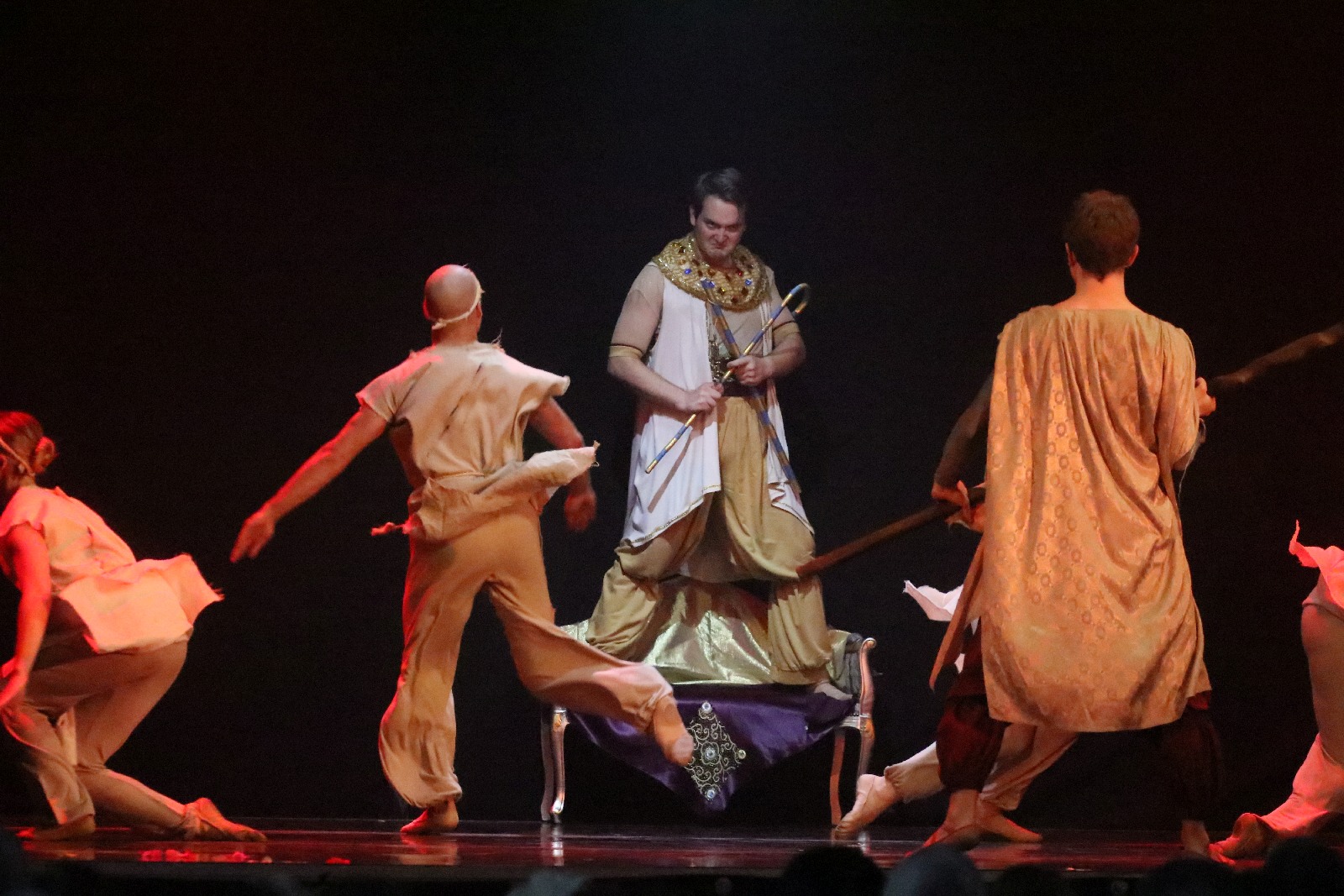 Ballet Magnificat w spektaklu Deliver us! (Wybaw nas)