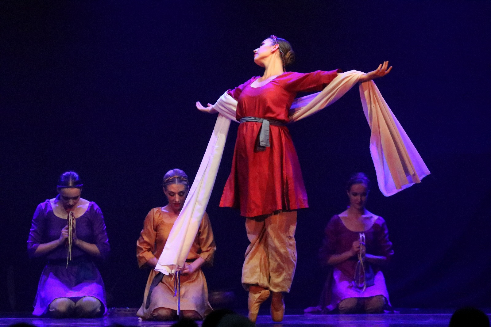 Ballet Magnificat w spektaklu Deliver us! (Wybaw nas)
