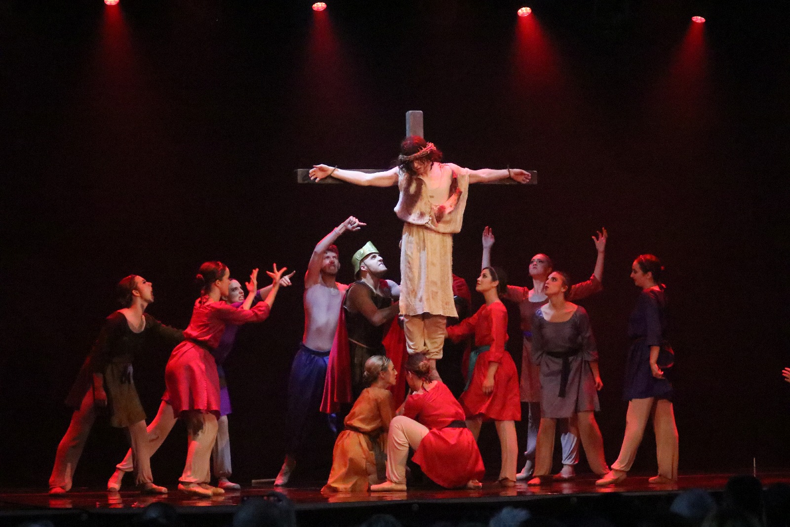 Ballet Magnificat w spektaklu Deliver us! (Wybaw nas)