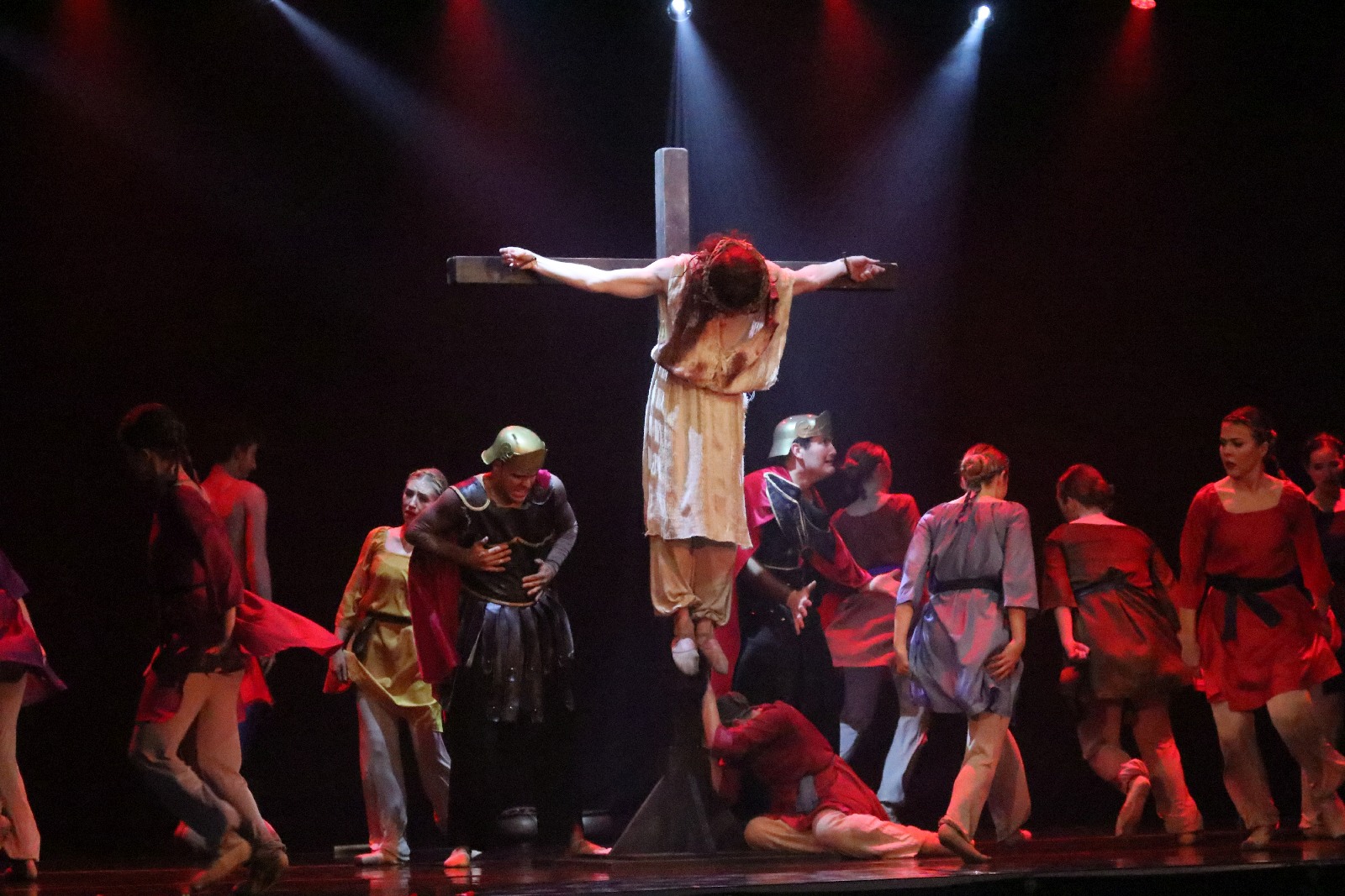 Ballet Magnificat w spektaklu Deliver us! (Wybaw nas)