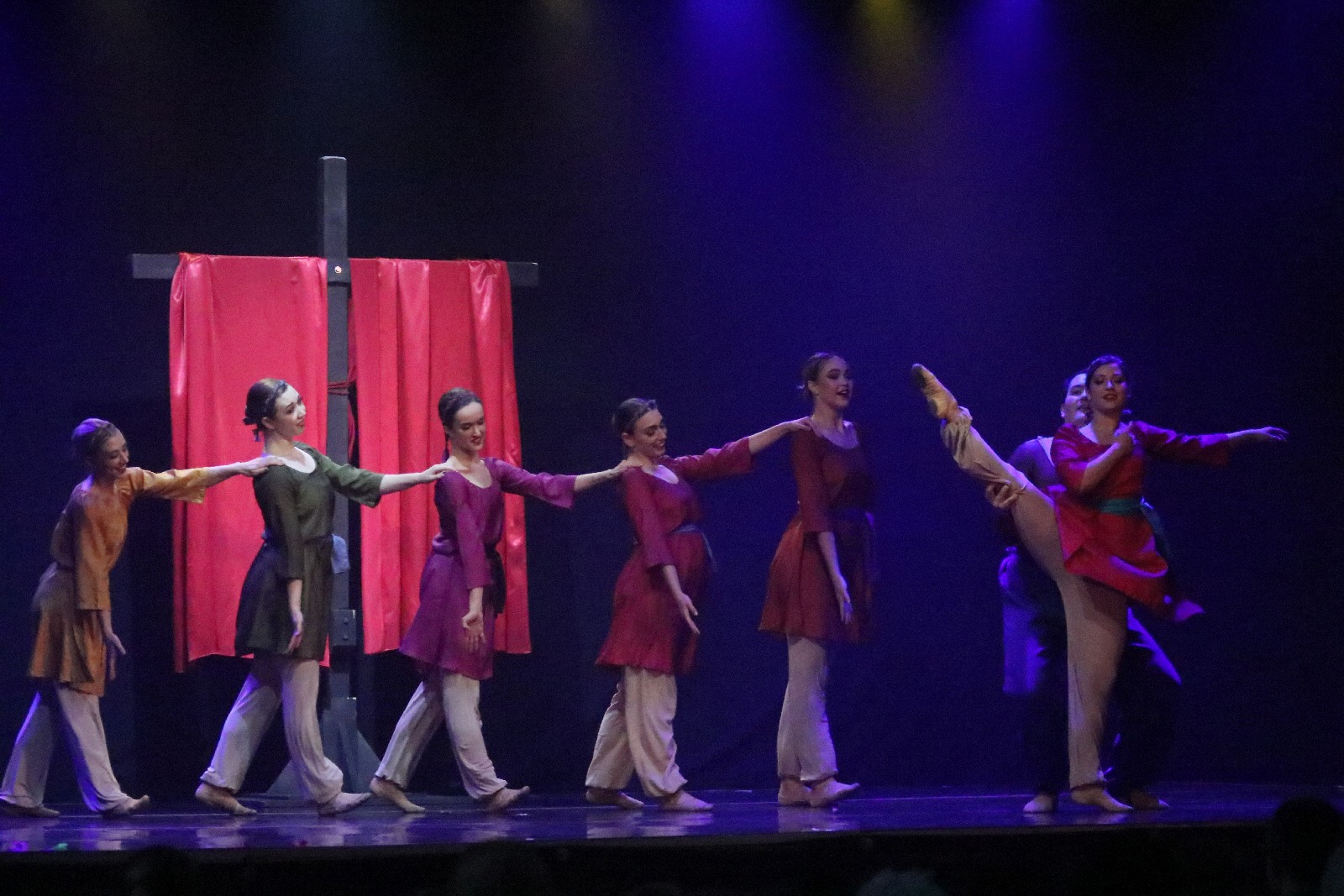 Ballet Magnificat w spektaklu Deliver us! (Wybaw nas)