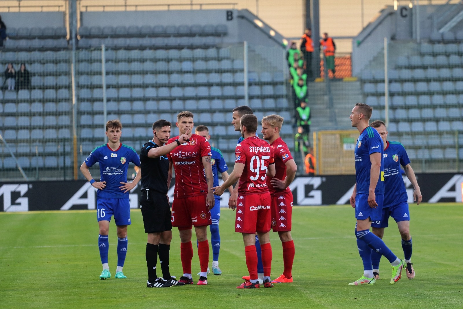 Miedź przegrywa w przedostatnim meczu u siebie z Widzewem