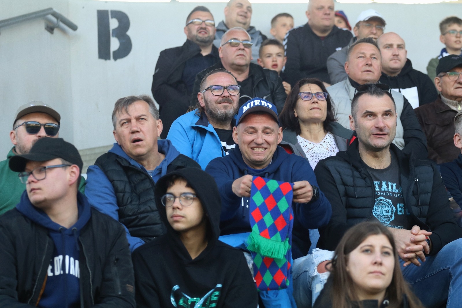 Mimo dopingu kibiców Miedź przegrywa z Widzewem