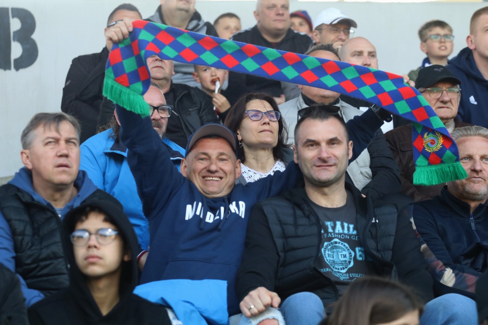 Mimo dopingu kibiców Miedź przegrywa z Widzewem