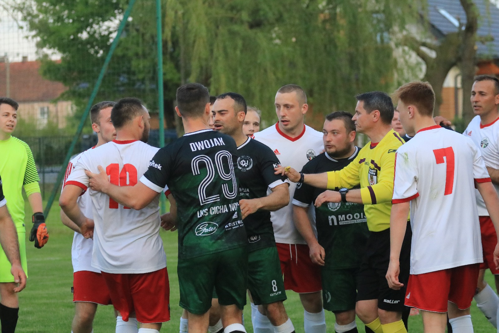 Cicha Woda pokonała Orkan na boisku w Szedrzykowicach