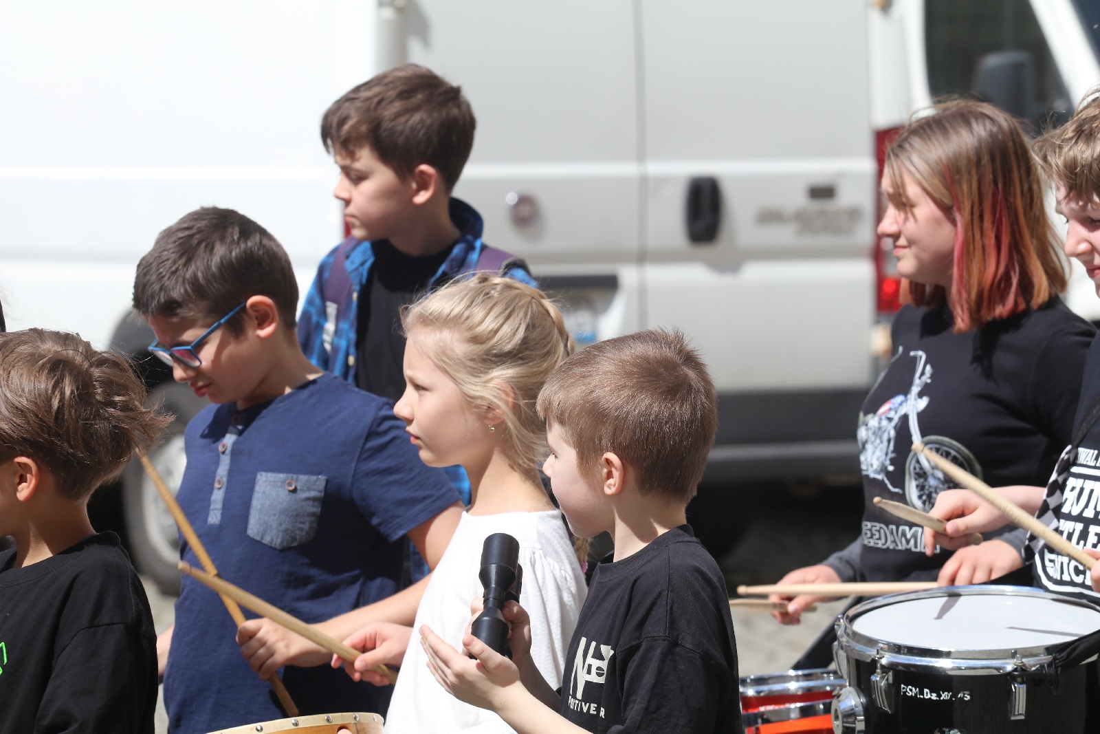 Parada perkusyjna pod wodzą Jacka Muzioła przeszła przez Legnicę